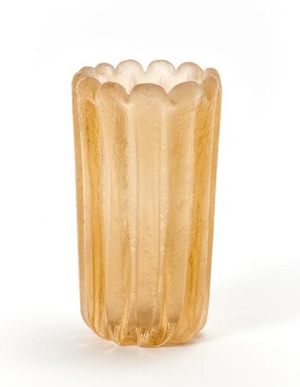 Seguso Cylindrical vase in ribbed and corroded pink