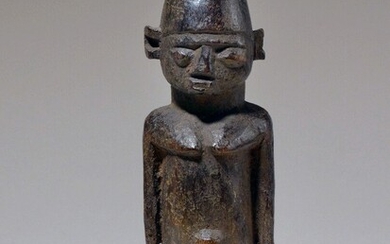 Statuette Lobi (Burkina faso) Petite statuette dont le style est bien connu et répertorié. Bois...