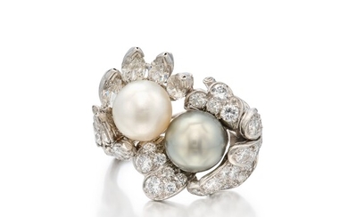 Sterlé Natural Pearl and Diamond Ring, Paris