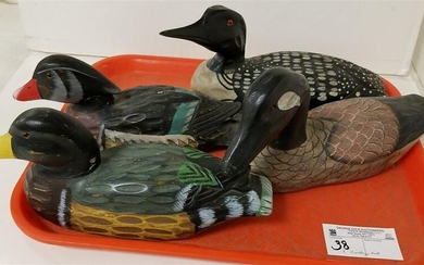 TRAY 4 CARVED WOOD HERITAGE MINT DUCK + LOON DECOYS