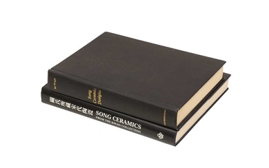 TWO CHINESE SONG DYNASTY CERAMICS REFERENCE BOOKS 宋朝瓷器參考書一組兩本