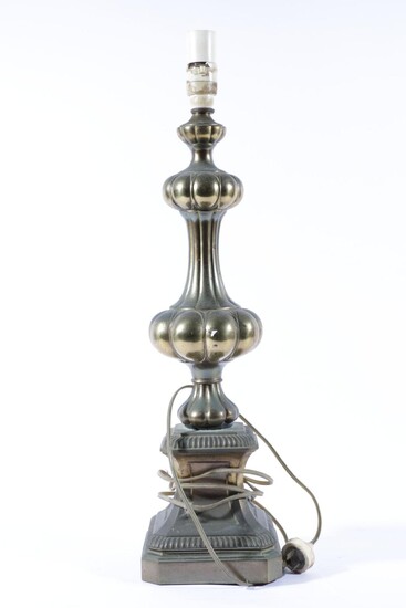 Tall fluted brass lamp base (H63cm)