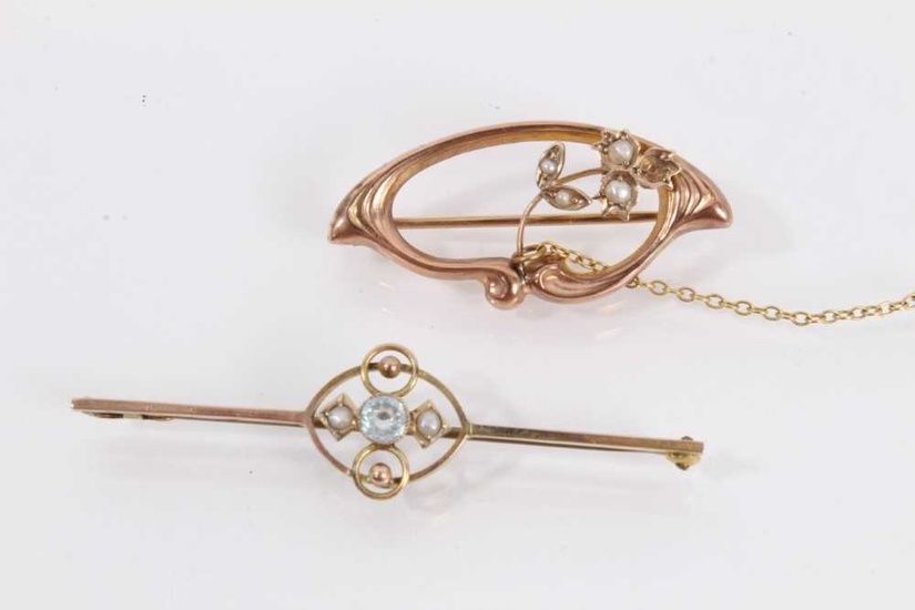Two Victorian 9ct gold seed pearl brooches