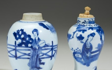 Two small Chinese blue and white porcelain vases, 18th