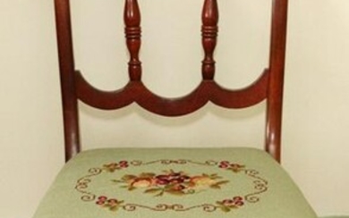 VICTORIAN STYLE MAHOGANY SPINDLE BACK SIDE CHAIR