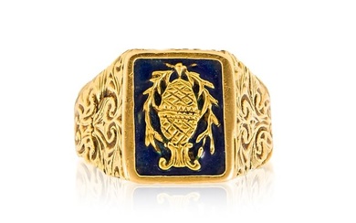 Victorian Egg Design Crest Men's Signet Ring