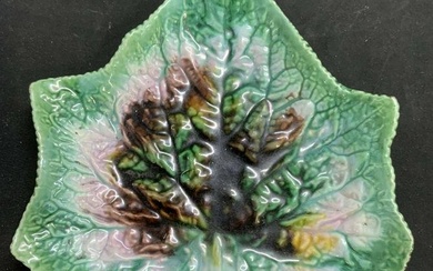 Vintage Ceramic Majolica Leaf Plate