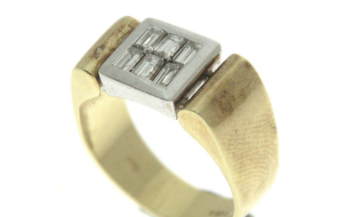 14k White and Yellow Gold Unisex Diamond Ring.