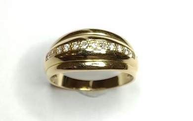 18 kt. Gold - Ring - Diamonds
