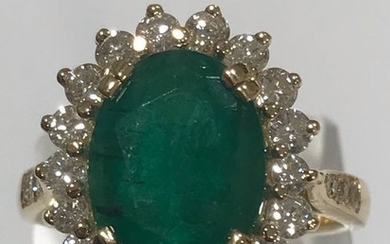 18 kt. Yellow gold - Ring, 3.65 caratslot certificate LFG Emerald - Diamonds