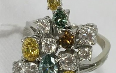 18K WHITE GOLD & DIAMOND COCKTAIL RING
