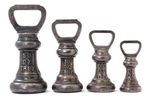 1907/5439: England, bell weights from Avery Ltd. weighing 10, 20, 30 og 50 oz troy, rare in iron (normally only seen in brass)