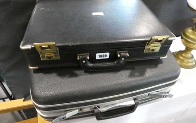 2 cases including a gentlemans briefcase in blackCondition Report There...