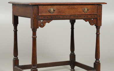 3245739. AN EARLY 19TH CENTURY OAK SIDE TABLE, CIRCA 1800.
