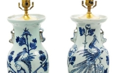 A Pair of Chinese Blue and White Porcelain Vases