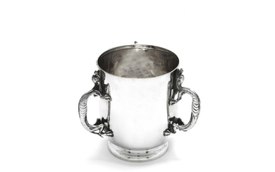 An Edwardian silver tyg cup