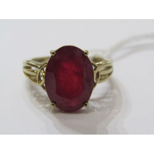 9ct YELLOW GOLD RUBY SOLITAIRE RING, impressive large oval c...