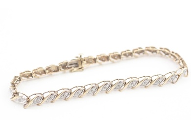 9ct gold diamond fancy link bracelet (8.2g)
