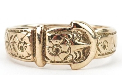 9ct gold engraved buckle ring, size O, 4.1g