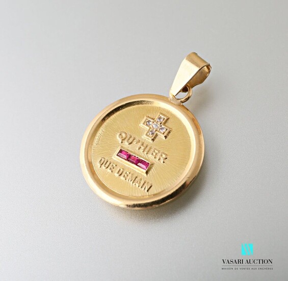 A. Augis, médaille d'amour ronde en or jaune... - Lot 39 - Vasari Auction