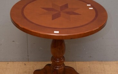 A CIRCULAR WINE TABLE WITH DECORATIVE INLAY (H63 X D61 CM) (LEONARD JOEL DELIVERY SIZE: SMALL)
