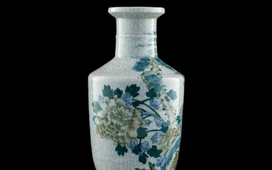 A Chinese ge-glazed color-decorated vase, 19th century