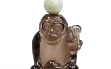 A Chinese 'monkeys' smoky quartz snuff bottle Qing dynasty, 19th century Finely...