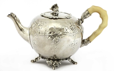A Dutch 833 standard silver teapot