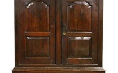 A GOOD 18TH CENTURY OAK CUPBOARD, the top with double
