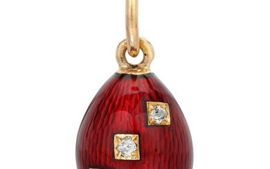 A JEWELLED GOLD AND GUILLOCHÉ ENAMEL EGG PENDANT, ST PETERSBURG, CIRCA 1890