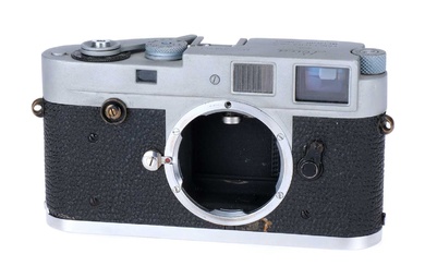 A Leica M2 First Batch 'Black Paint' Rangefinder Camera