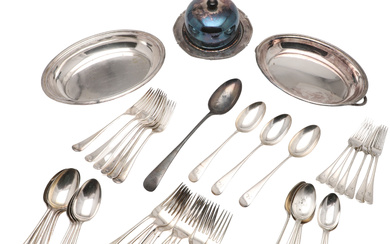 A QUANTITY OF VARIOUS SILVER PLATED WARES.