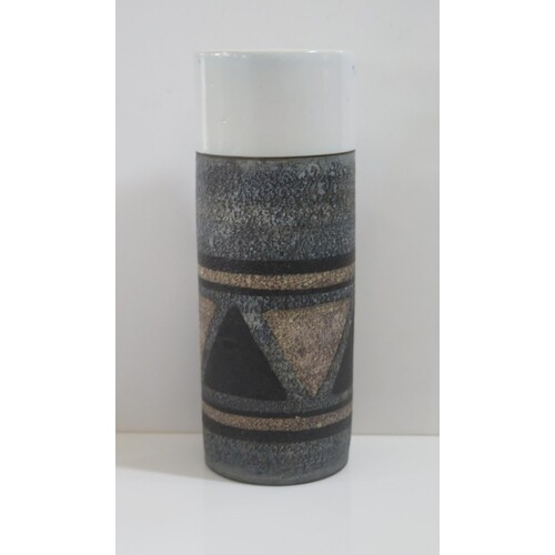 A TROIKA Pottery Sleeve Vase, 15cm