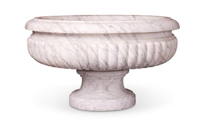 A WHITE MARBLE WINE COOLER OF LARGE PROPORTIONS PROBABLY ITALIAN, LATE 18TH/EARLY 19TH CENTURY