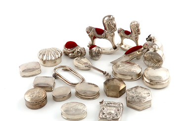 A collection of modern silver and metalware items