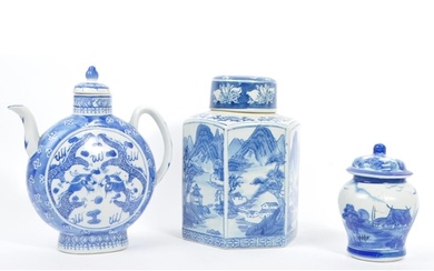 A collection of porcelain china Chinese blue & white items. ...