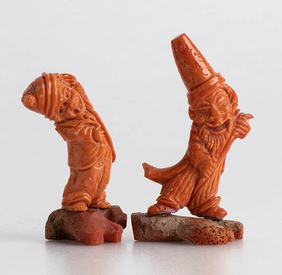 A pair of Momo o Cerasuolo (Corallium Elatius) carving depicting...
