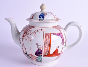 AN 18TH CENTURY LOWESTOFT TEAPOT AND COVER painted with