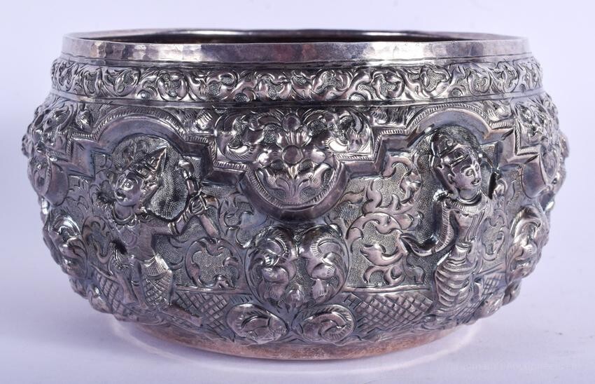 AN ANTIQUE MIDDLE EASTERN ASIAN SILVER BUDDHISTIC BOWL.