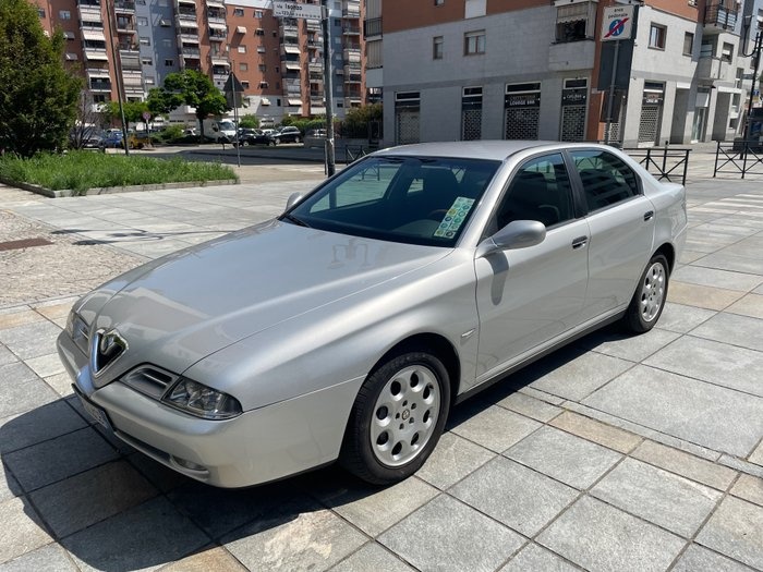 Alfa Romeo - 166 2.5 V6 24v - 1999