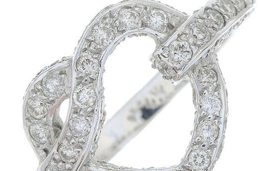An 18ct gold brilliant-cut diamond openwork heart ring.