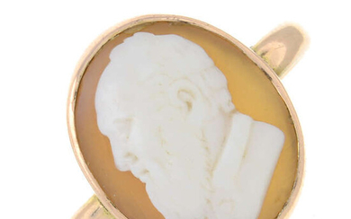 An early 20th century 9ct gold shell cameo ring.