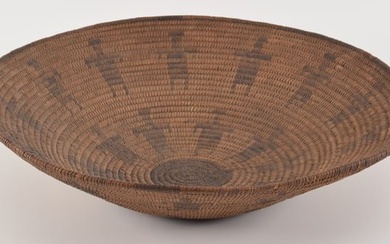 Antique southwest Native American Indian large figural decorated basket tray. 17.75in diameter.
