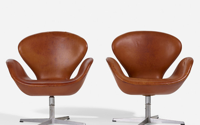 Arne Jacobsen, Swan chairs, pair