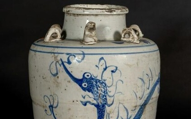 Arte Cinese A white porcelain jar with spoutChina