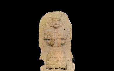 Assyrian clay figure of a seated ruler, 8,5 x 4,5 cm. Exhibited at Ifergan Museum