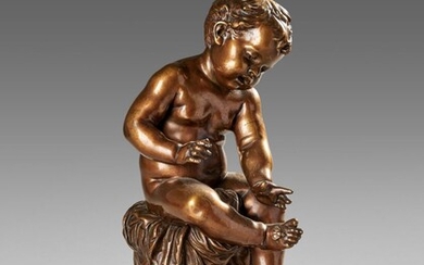 Auguste MOREAU (1834-1917) "Enfant à la mouche" Bronze verni à patine brun nuancé. Signé et...