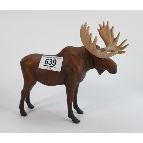 Beswick Moose 2090 in matte glaze