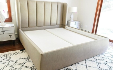 CONTEMPORARY KING SIZE BED BY RCI