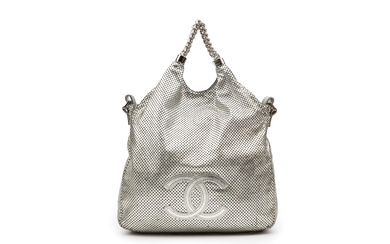 Chanel - Borse Shopper bag, 2008 Silver tone perforated leather double metal chain handles with removable shoulder strap, cm 35, with dustbag (defects)